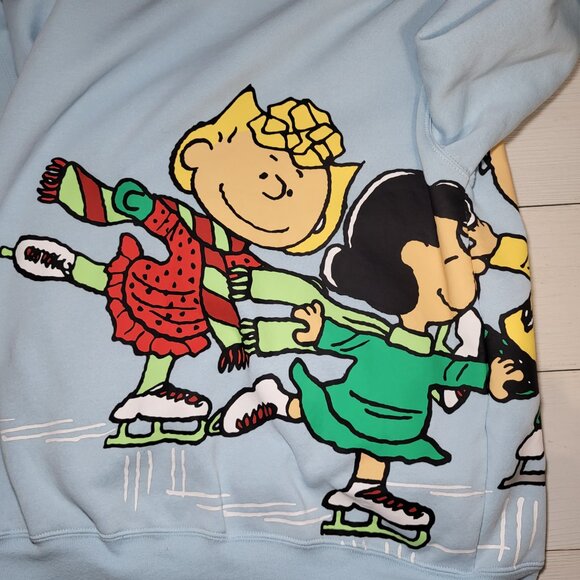 PEANUTS Snoopy Sweatshirt Winter Ice Skating. - Picture 5 of 6